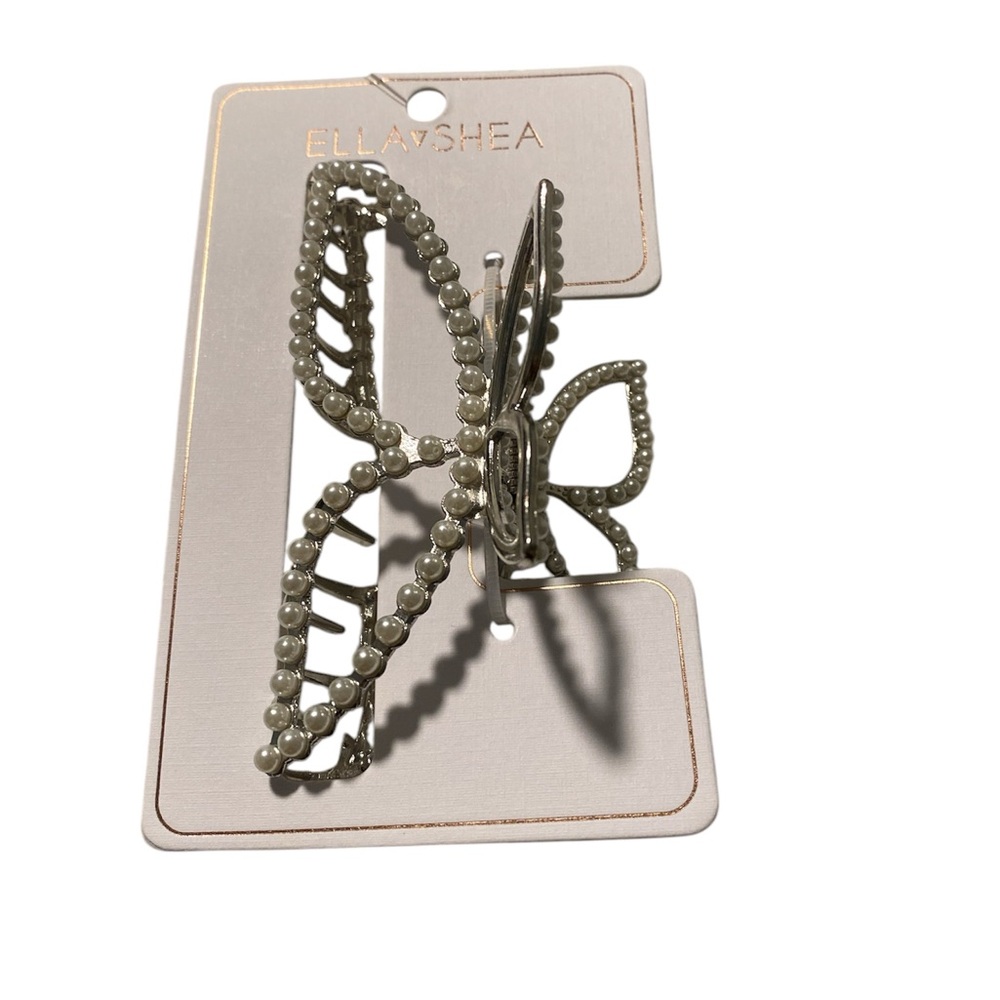 Pearl Hair Clip - Elegant Silver Accessory